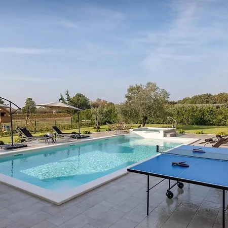 Wonderful Mattuzzi With Private Pool Near The Town By Wiibuk Villa