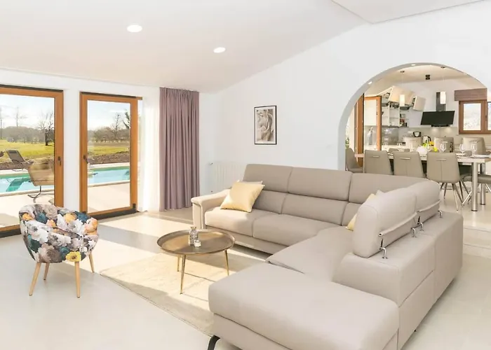 Wonderful Mattuzzi With Private Pool Near The Town By Wiibuk Villa *