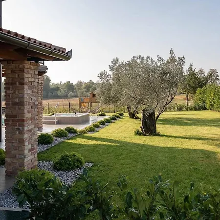 Wonderful Mattuzzi With Private Pool Near The Town By Wiibuk Villa Pula