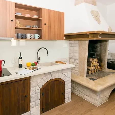 Wonderful Mattuzzi With Private Pool Near The Town By Wiibuk Villa