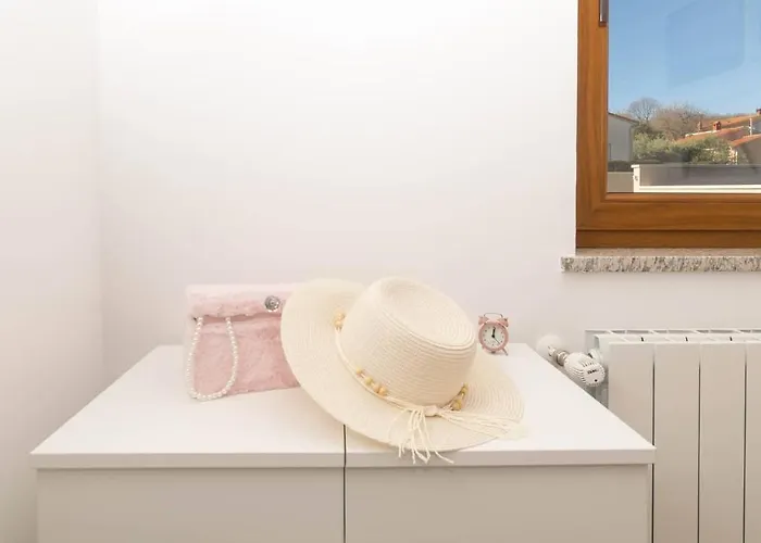 Wonderful Mattuzzi With Private Pool Near The Town By Wiibuk Vila Pula