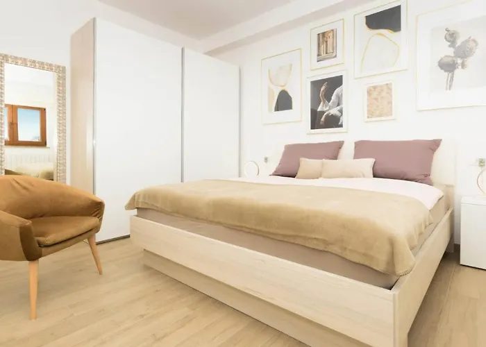 Wonderful Mattuzzi With Private Pool Near The Town By Wiibuk فيلة