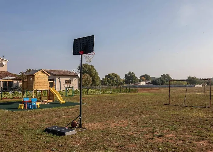 Wonderful Mattuzzi With Private Pool Near The Town By Wiibuk