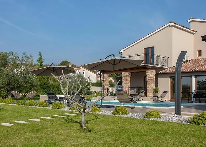 فيلة Wonderful Mattuzzi With Private Pool Near The Town By Wiibuk