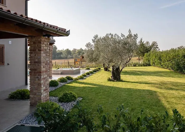 Wonderful Mattuzzi With Private Pool Near The Town By Wiibuk Vila Pula