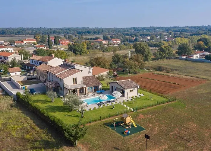 Wonderful Mattuzzi With Private Pool Near The Town By Wiibuk