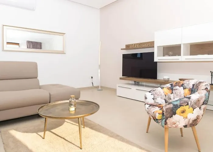 Wonderful Mattuzzi With Private Pool Near The Town By Wiibuk * Pula