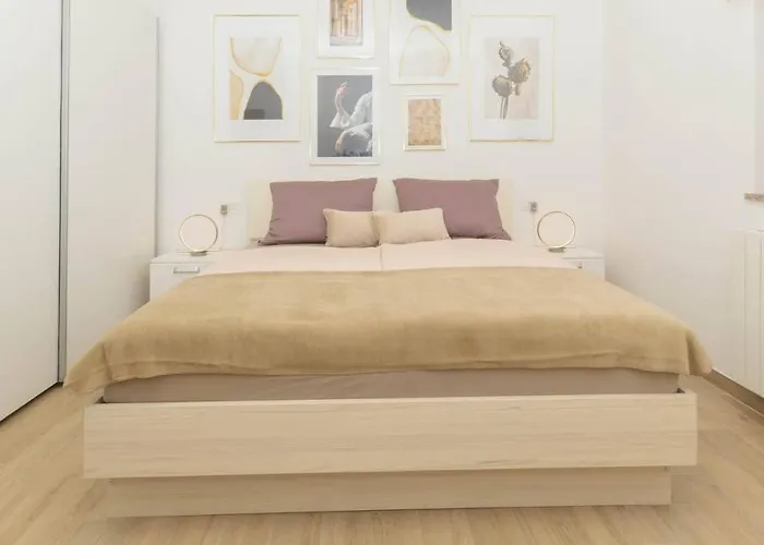 فيلة Wonderful Mattuzzi With Private Pool Near The Town By Wiibuk بولا