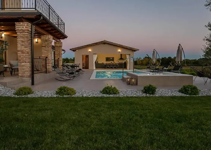 فيلة Wonderful Mattuzzi With Private Pool Near The Town By Wiibuk بولا