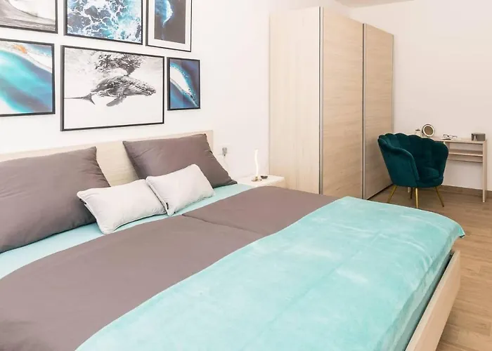 Vila Wonderful Mattuzzi With Private Pool Near The Town By Wiibuk *