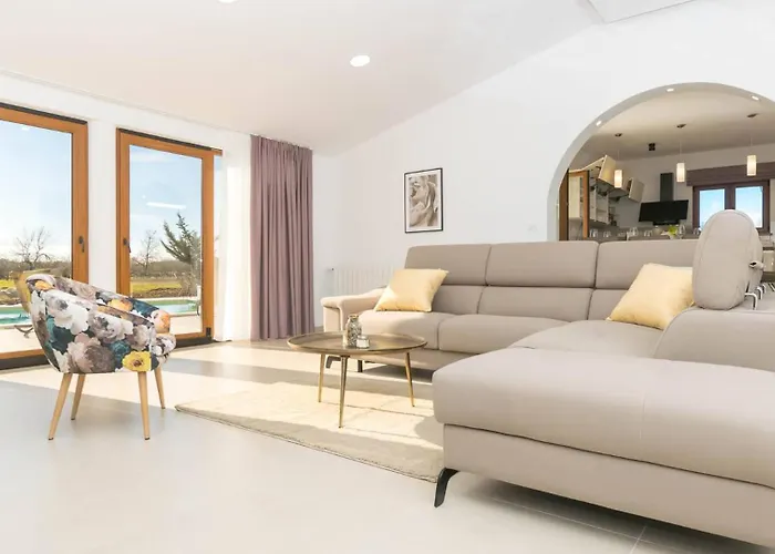 Wonderful Mattuzzi With Private Pool Near The Town By Wiibuk *