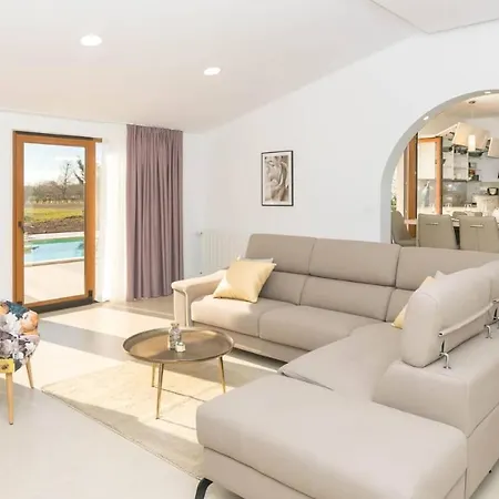 Wonderful Mattuzzi With Private Pool Near The Town By Wiibuk Вілла *