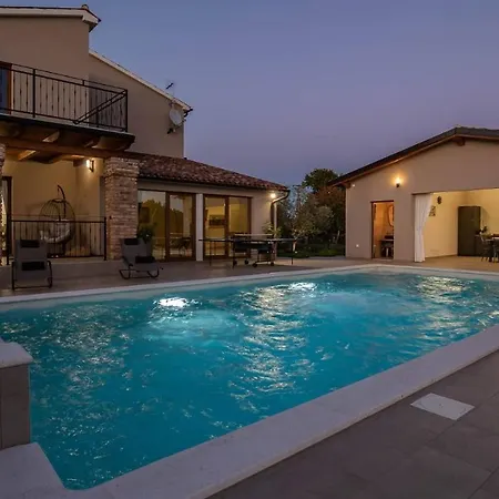 Wonderful Mattuzzi With Private Pool Near The Town By Wiibuk